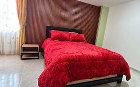 Hotel Colonial House